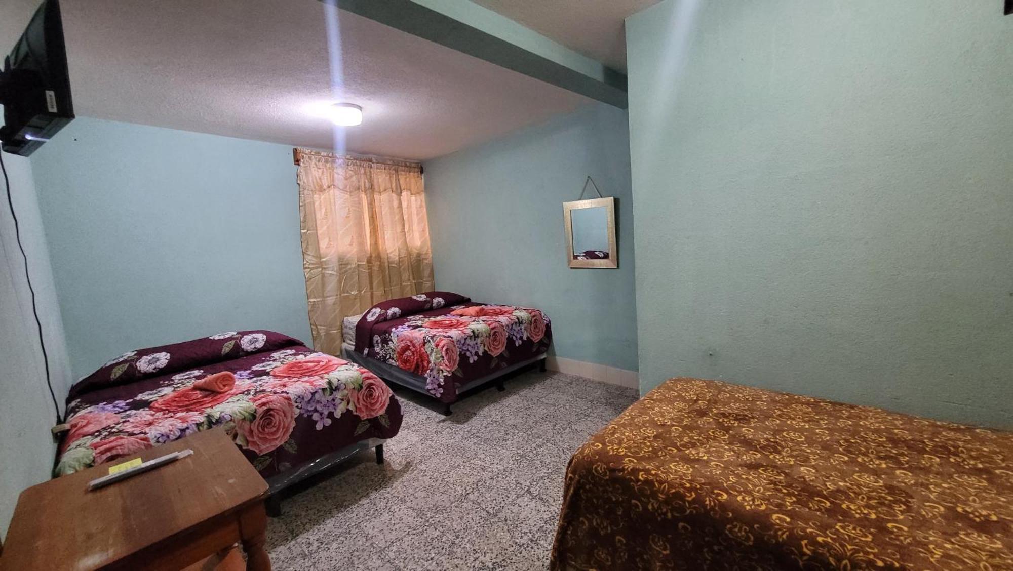 Hostal Sweet Dreams Panajachel Bagian luar foto