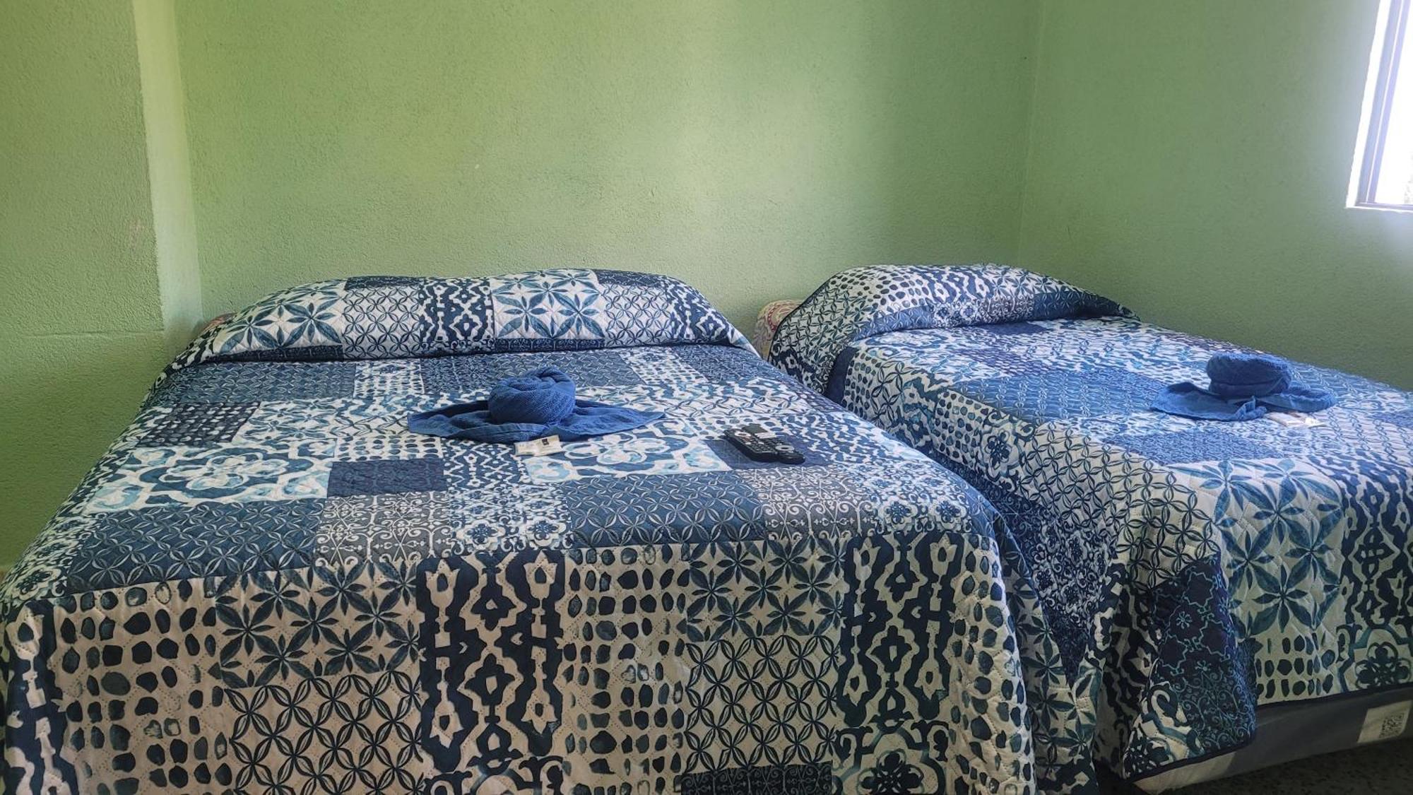 Hostal Sweet Dreams Panajachel Bagian luar foto