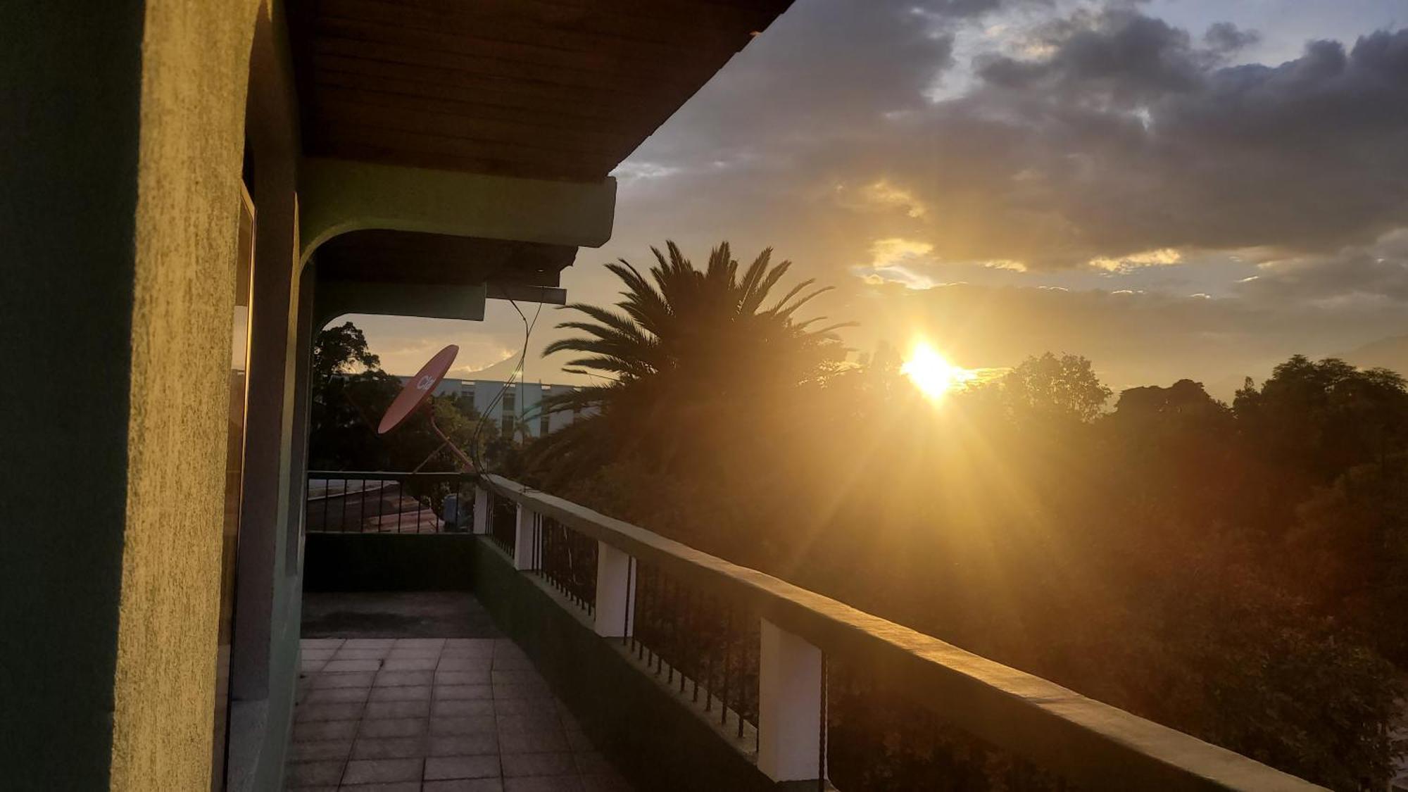 Hostal Sweet Dreams Panajachel Bagian luar foto