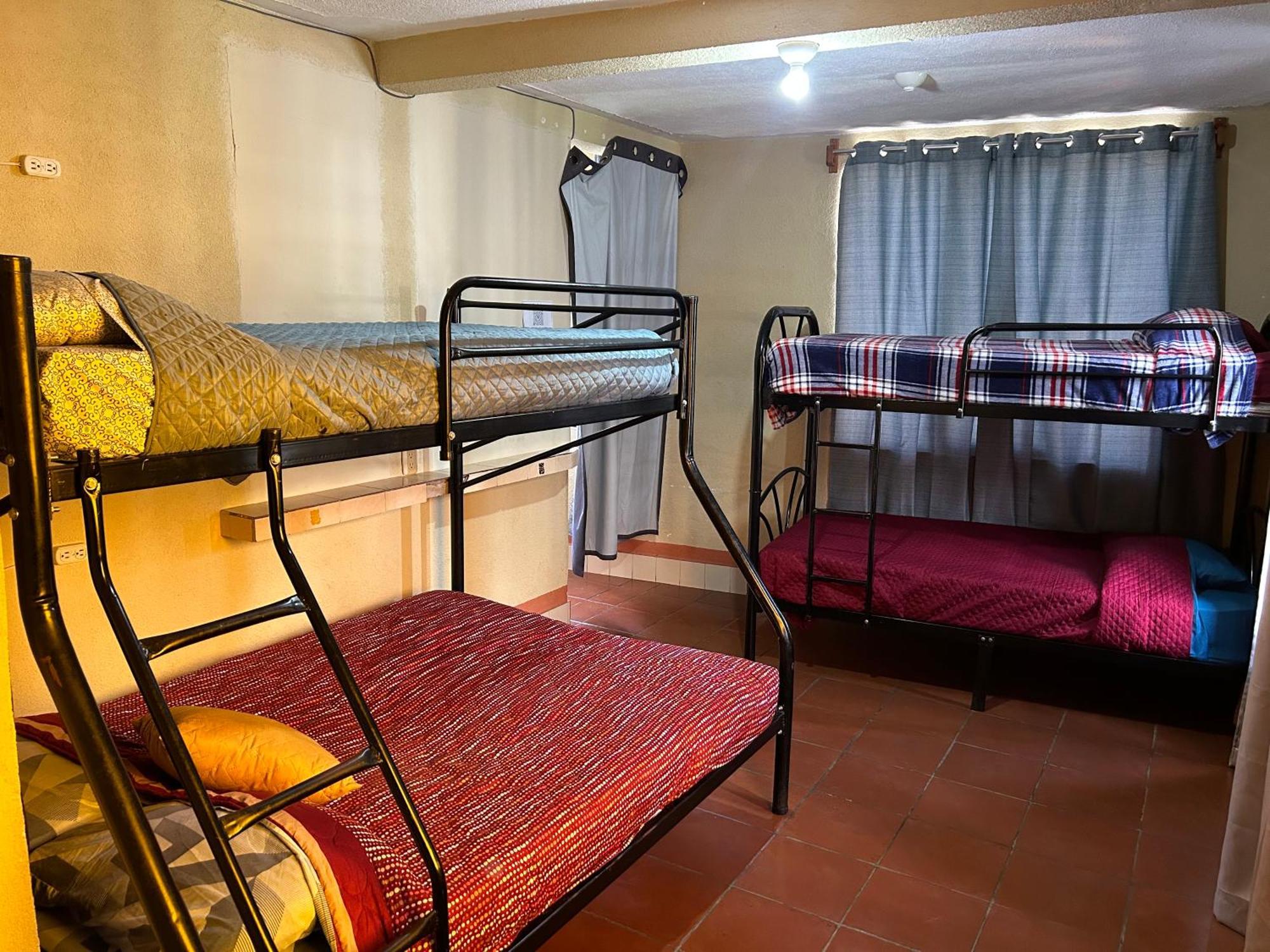 Hostal Sweet Dreams Panajachel Bagian luar foto