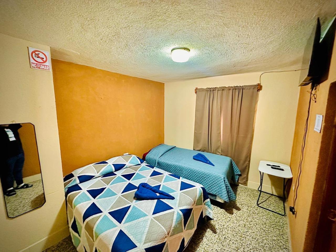 Hostal Sweet Dreams Panajachel Bagian luar foto